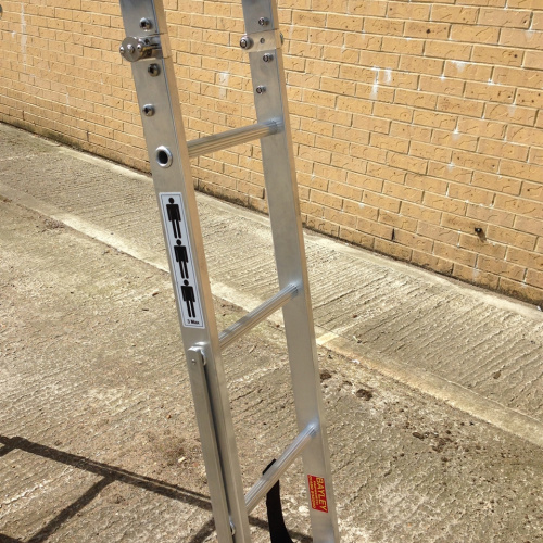 0000164_bayley_stowaway